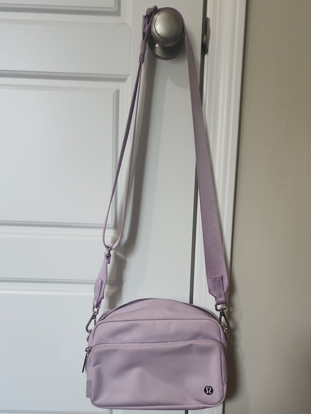 lululemon Everywhere Crossbody Bag 3L